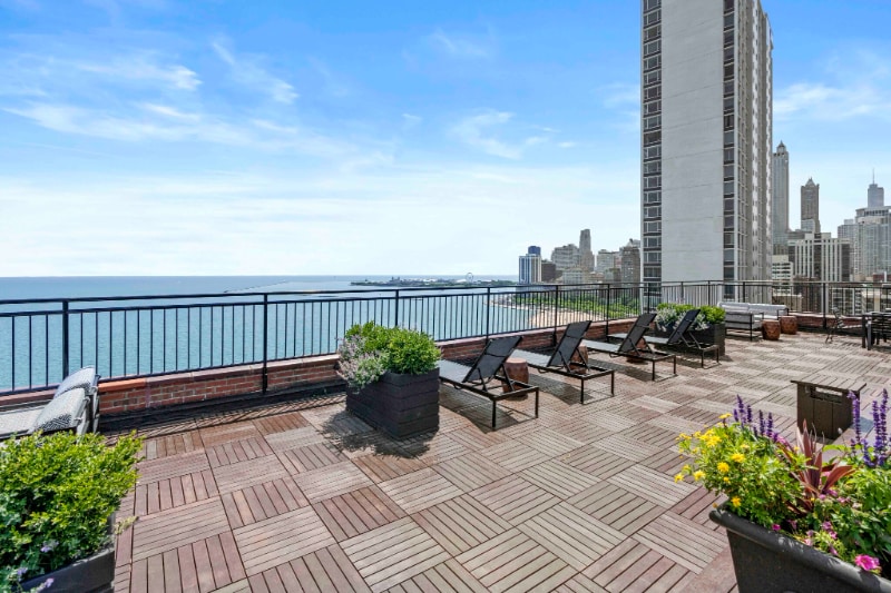 Building Photo - 1407 N Lake Shore Dr