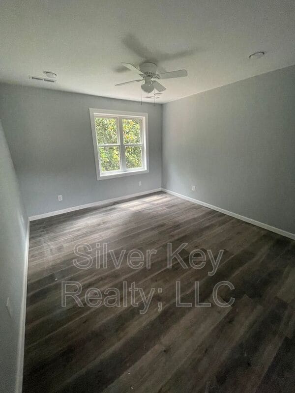 Building Photo - 804 Ingleside Ave