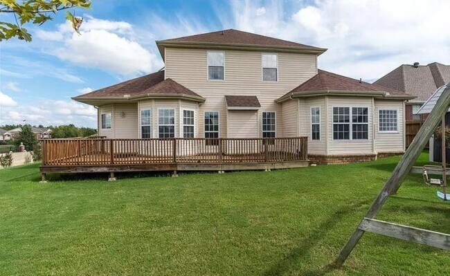 Building Photo - 2028 Cobblestone St