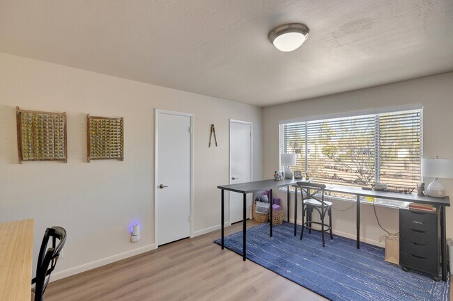 Building Photo - 7441 E Century Dr