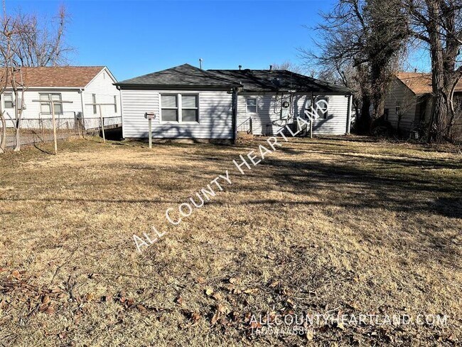 Building Photo - 3328 NW 29th St