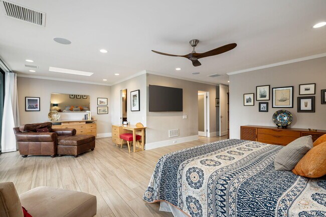 Building Photo - 77 Colgate Dr