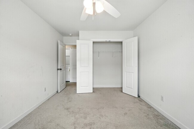 Building Photo - 5440 Safe Harbour Way