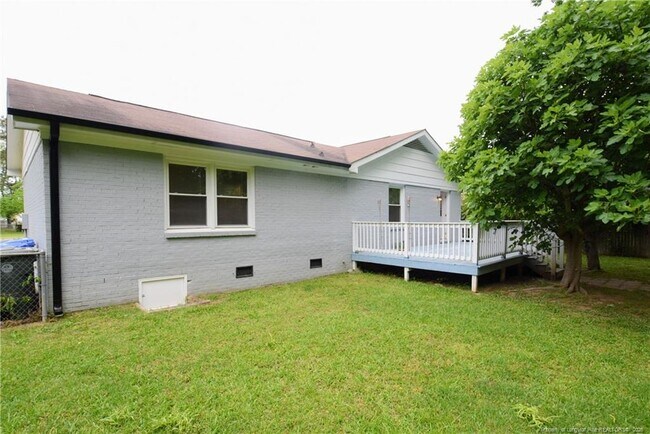 Building Photo - 4408 Chesterbrook Dr