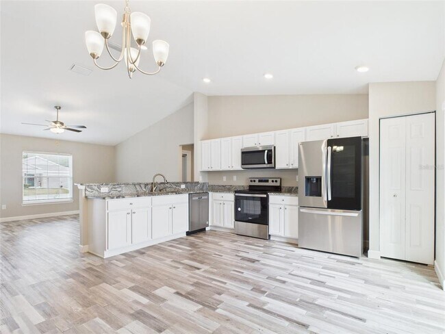 Building Photo - 12849 SW 73rd Ave Rd