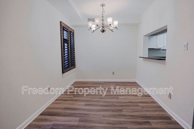 Building Photo - 2400 Clarendon Blvd