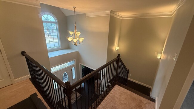 Building Photo - Amazing home with custom touches and unground pool