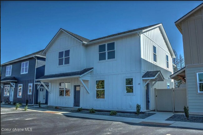 Building Photo - 33 Potlatch Loop