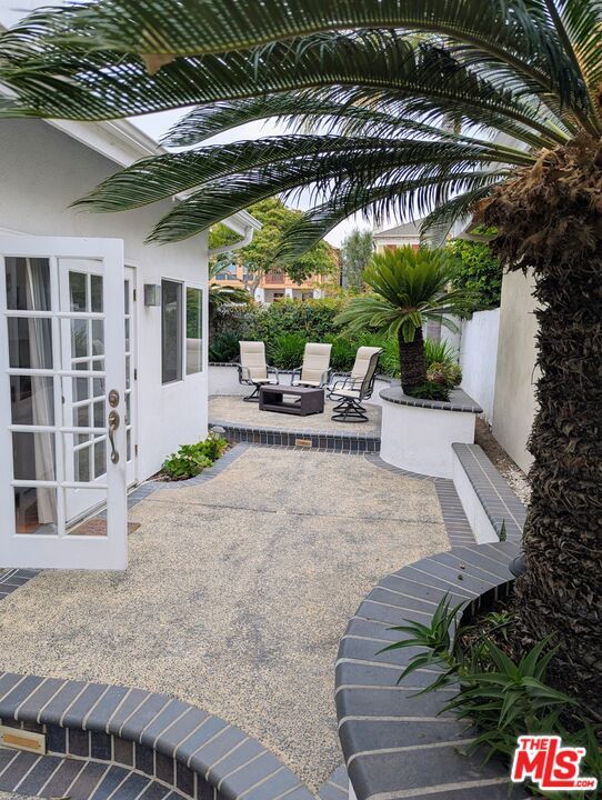 Building Photo - 2730 Point Del Mar