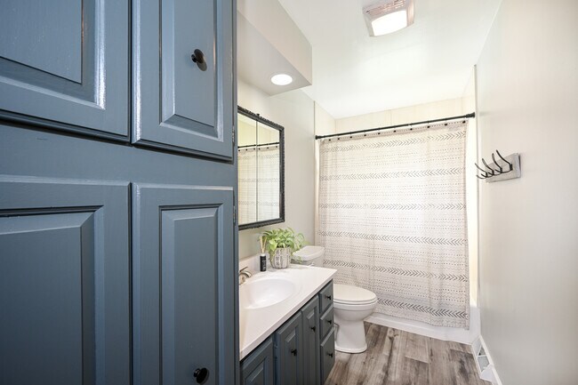 Building Photo - 23712 W Main St