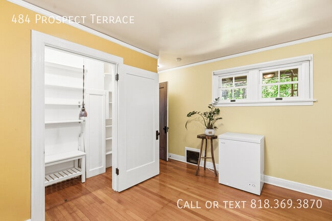 Building Photo - 484 Prospect Terrace