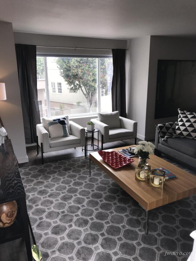 Building Photo - 89 Roosevelt Way