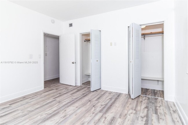 Building Photo - 8430 Harding Ave