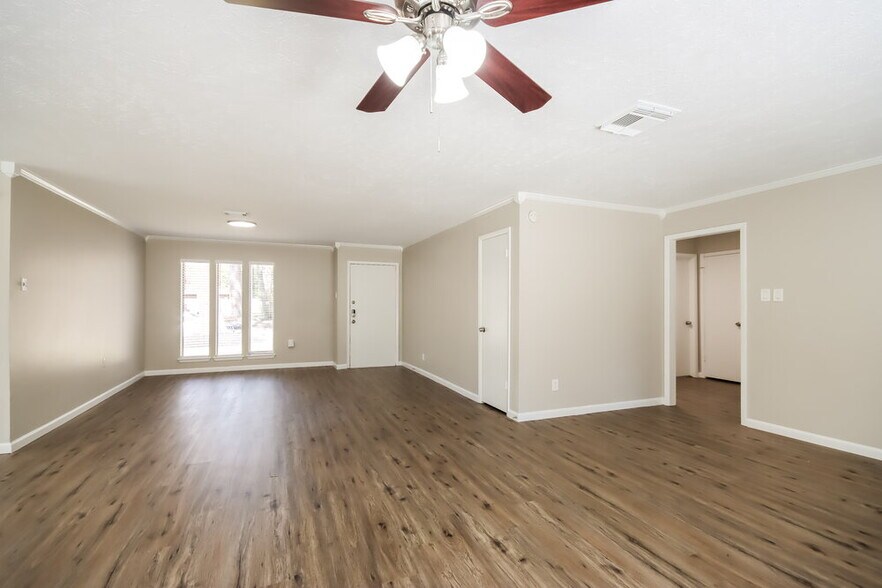 Building Photo - 2210 Dristone Dr