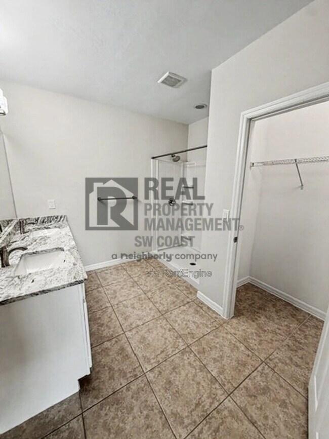 Building Photo - 7317 Mikasa Dr