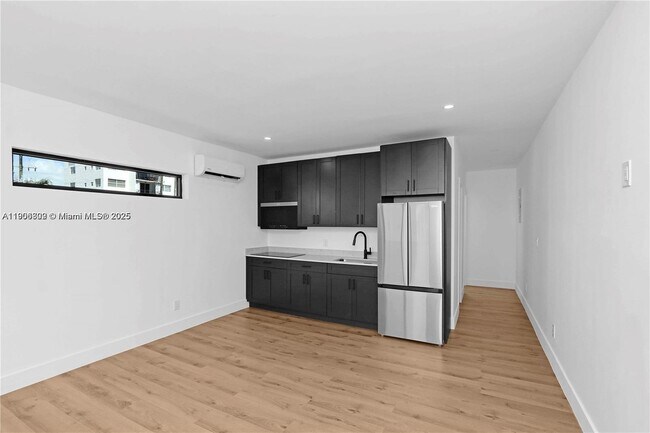 Building Photo - 419-478 78th St