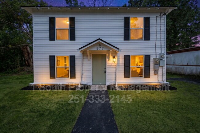 Building Photo - 377 Tuttle Ave