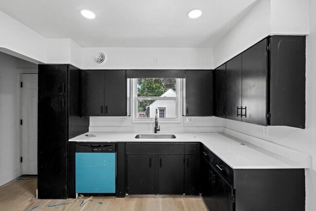 Building Photo - 1210 Arbor Ave