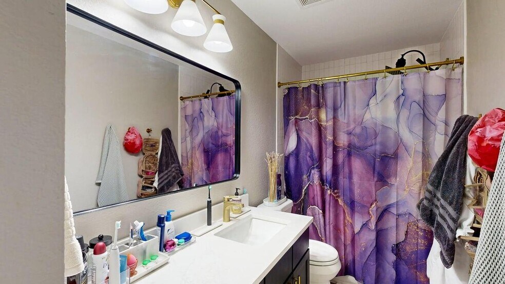 Building Photo - Comfortable Round Rock living with space, style, and everyday convenience