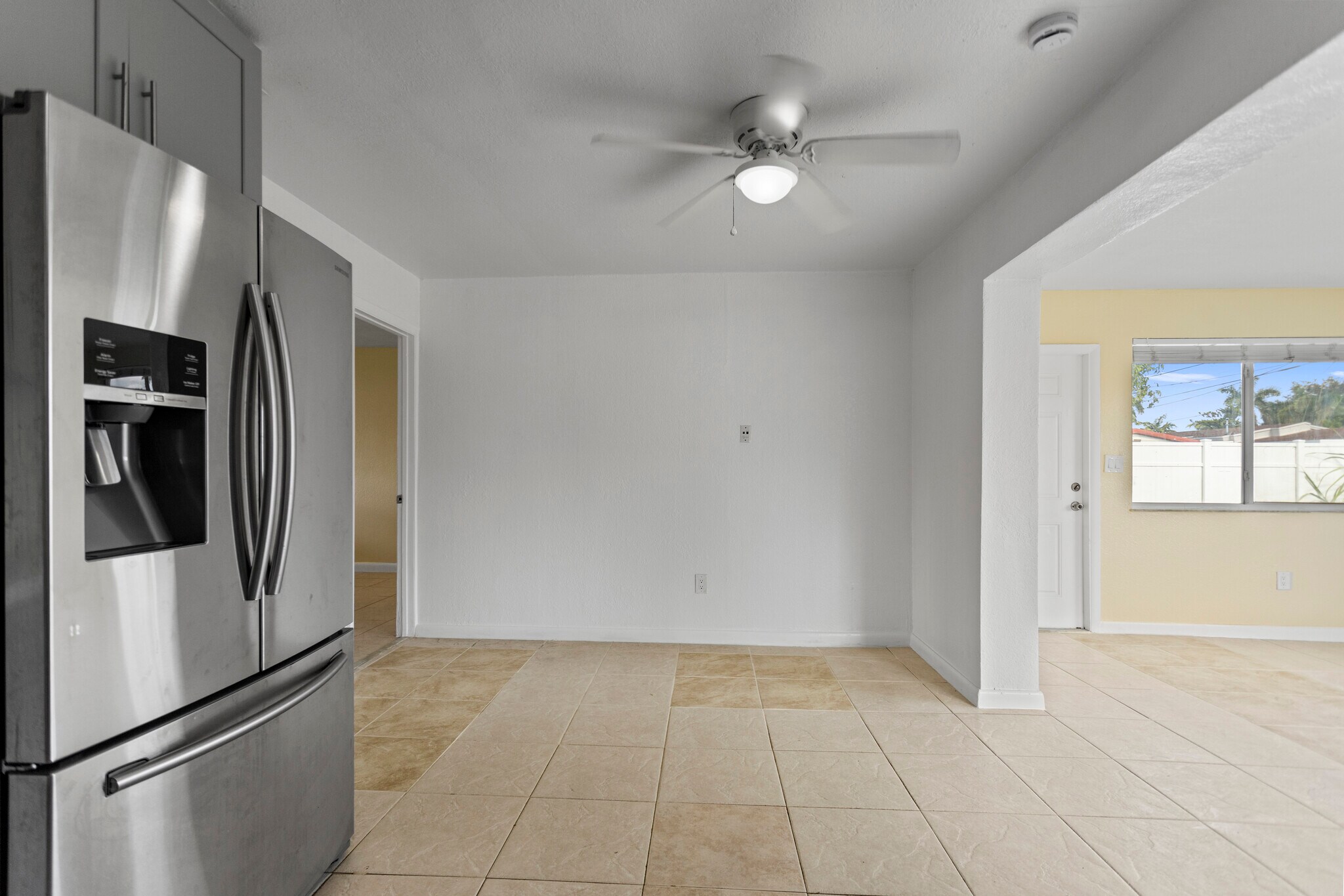 Building Photo - 1831 SW 97th Ter