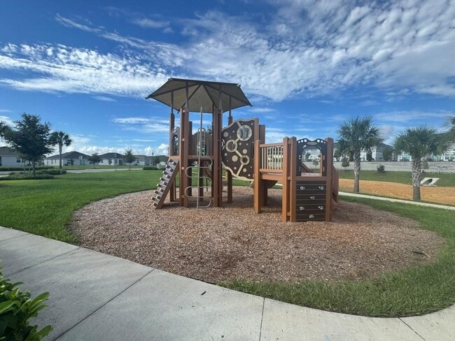 Building Photo - 9448 Westside Hls Dr