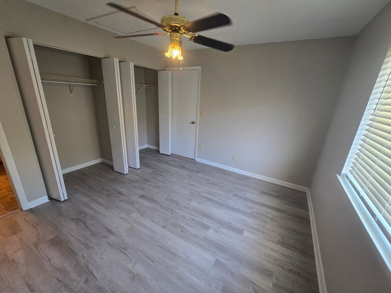 Building Photo - 1652 Eagles Pl