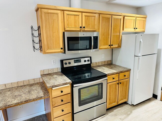 Building Photo - Charming Condo in Terrific Salmon Creek Location