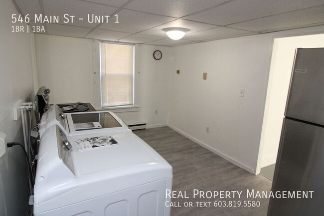 Building Photo - 546 Main St