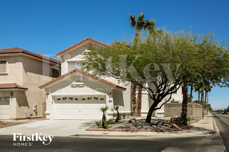 Building Photo - 3600 N Tomsik St