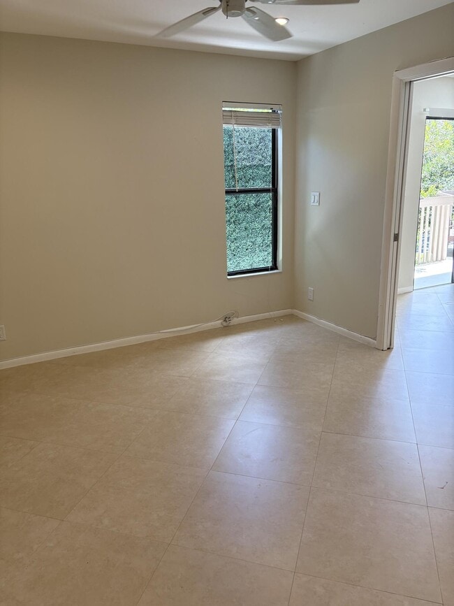 Building Photo - 600 Executive Center Dr