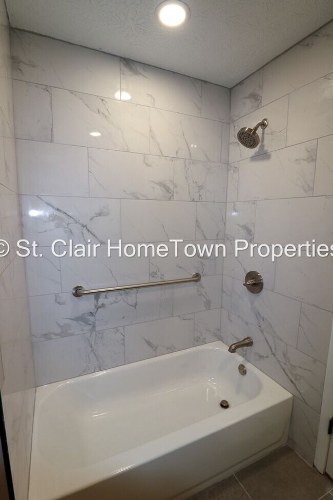 Building Photo - Adorable Home in Cook Springs