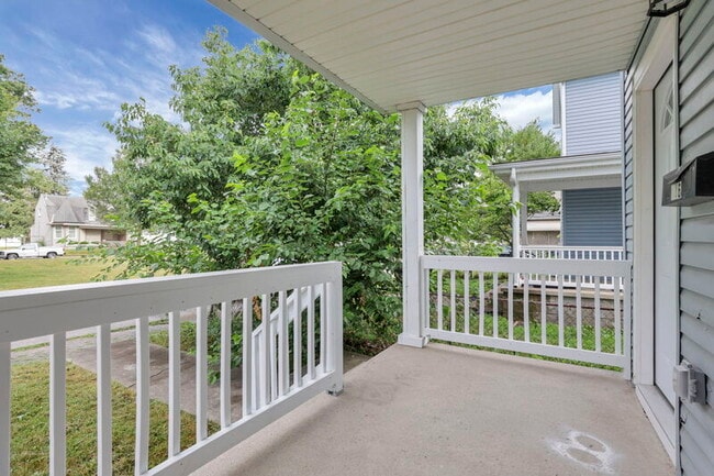 Building Photo - 216 W Park Ave