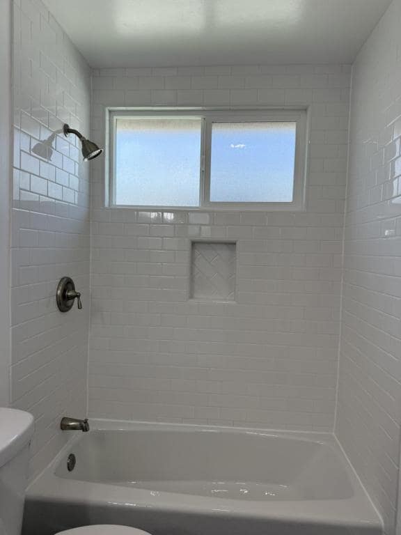 Building Photo - 15550 Cornuta Ave