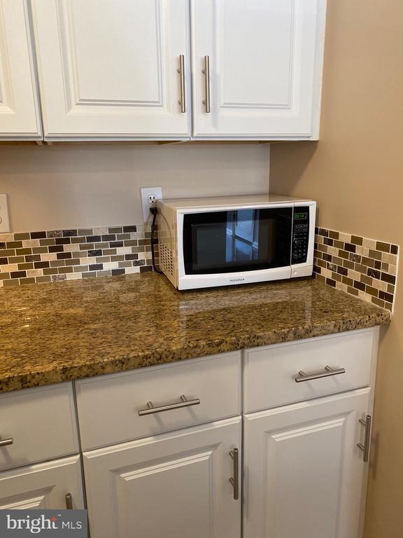 Building Photo - 5833 Orchard Hill Ct