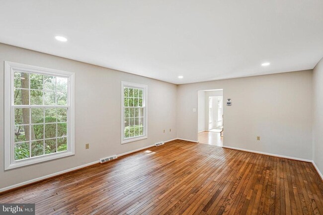 Building Photo - 2305 Acton Dr