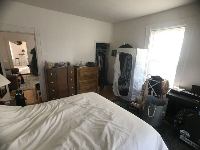 Building Photo - Allston 1bed / 1bath near BU available September 2026 $2400