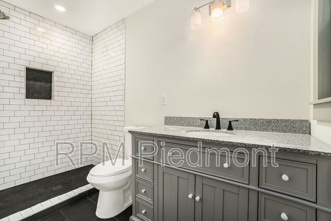 Building Photo - 2695 Peeler Rd