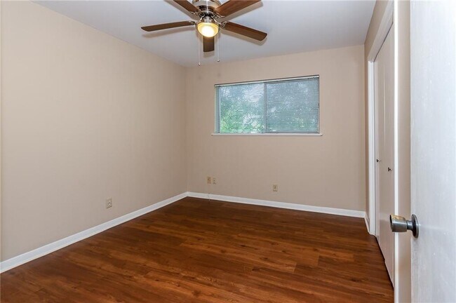 Building Photo - 2502 Trailside Dr