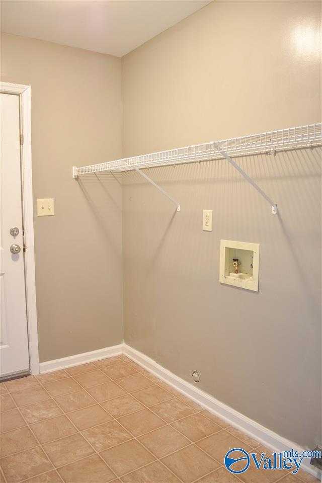 Building Photo - 105 Buttercup Ln