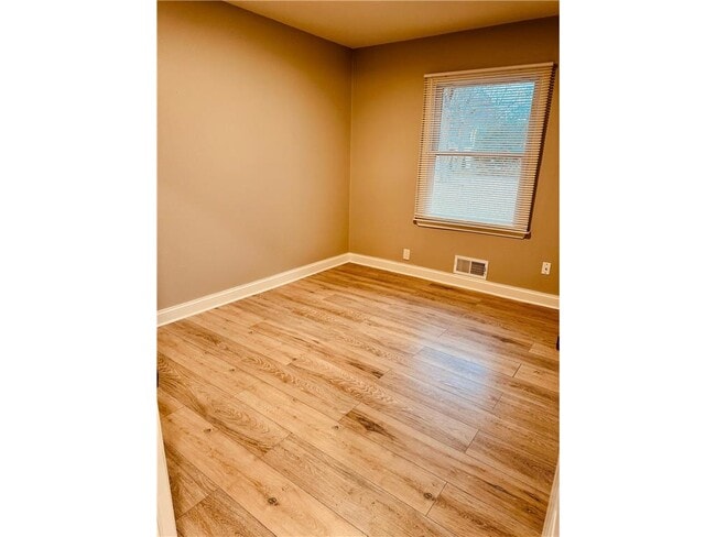 Building Photo - 10701 Vincent Ave S