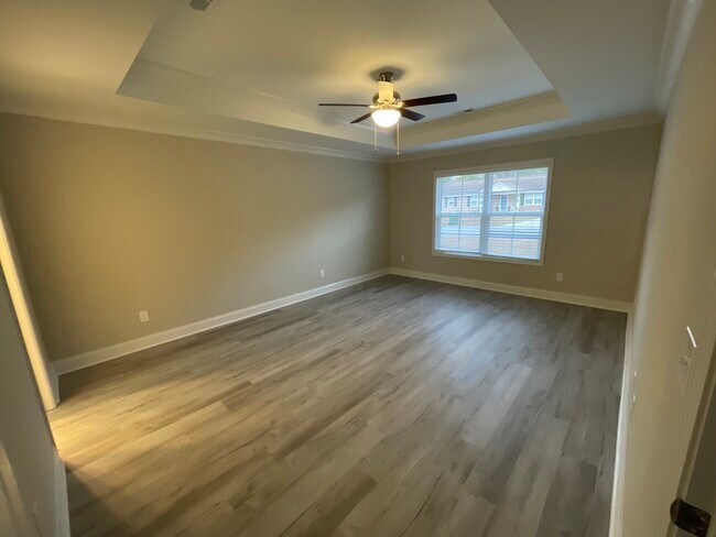 Building Photo - 1351 Virginia Acres