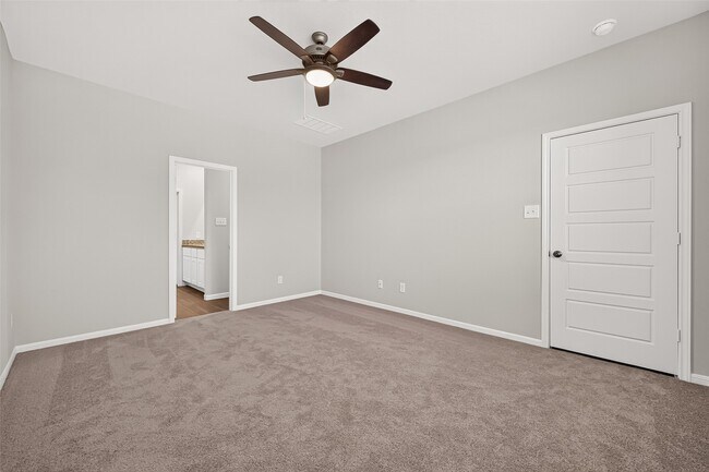 Building Photo - 15610 Coneflower Hls Dr