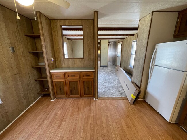 Building Photo - Two bedroom + Office mobile home in peacef...