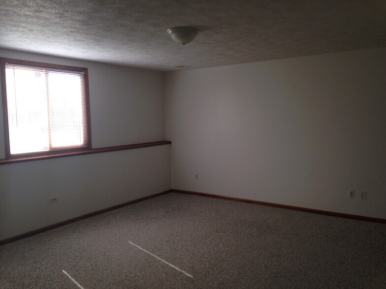 Building Photo - 4194 Ivanrest Ave SW