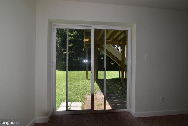 Building Photo - 139 Hokeland Dr