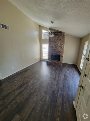 Building Photo - 612 Lillard Rd