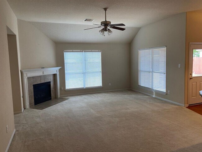 Building Photo - 6619 Halcyon Days Dr