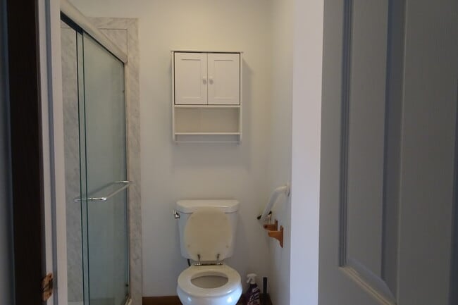 Building Photo - 945 Fieldstone Ct
