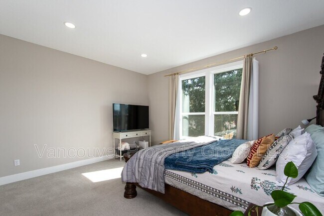 Building Photo - 1803 NE 148th Ct