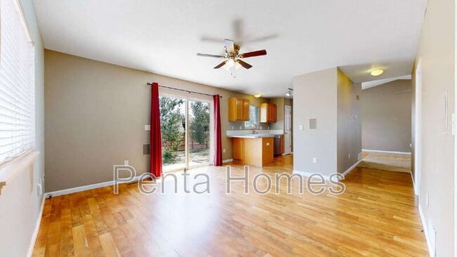 Building Photo - 826 Glenwall Dr
